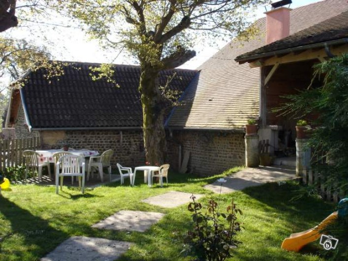 Location de vacances - Chambre d'hôtes à Aubin - Entrée du lieu en parti rénové