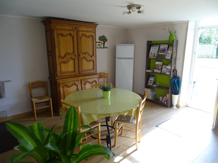Location de vacances - Chambre d'hôtes à Bréville-les-Monts - cuisine a dispositions de nos hôtes