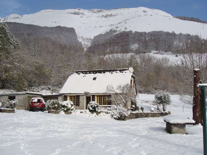 Location de vacances - Gîte à Salles - Grange en hiver