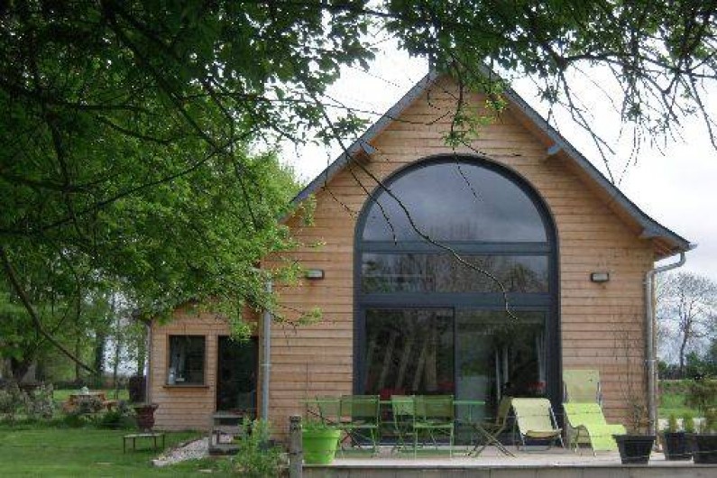 Location de vacances - Gîte à Beauval-en-Caux - gite "les pommiers" baie vitrée donnant sur l'herbage