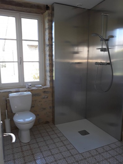 Location de vacances - Appartement à Sainte-Marie-du-Mont - salle de bain rdc