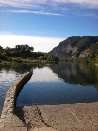 Location de vacances - Maison - Villa à Vallon-Pont-d'Arc - la digue 1er point de baignade sur l'Ardèche à 1 km de la maison