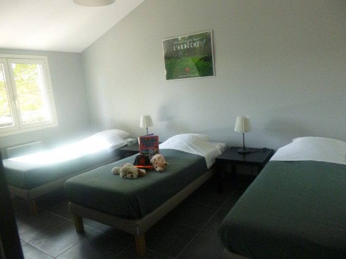 Location de vacances - Gîte à Ruoms - Chambre haut 5