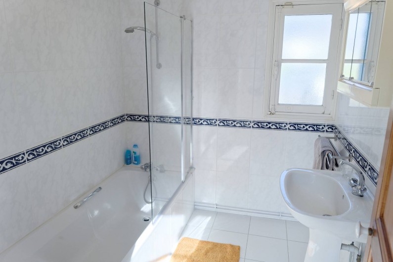 Location de vacances - Appartement à Saint-Dyé-sur-Loire - Salle de bain avec Baignoire