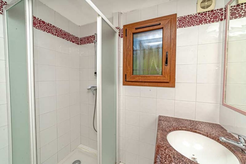 Location de vacances - Appartement à Le Bar-sur-Loup - SALLE D EAU