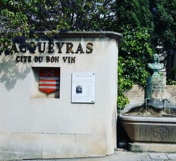 Location de vacances - Gîte à Vacqueyras - Village de Vacqueyras