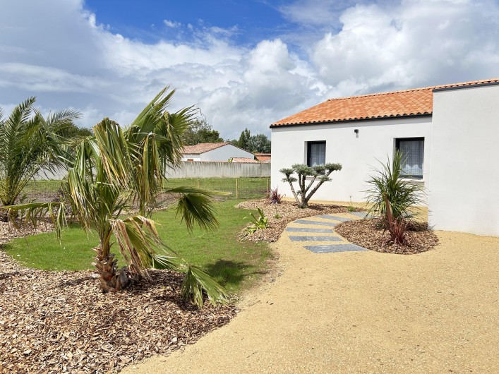 Location de vacances - Villa à La Tranche-sur-Mer - vue avant de la maison