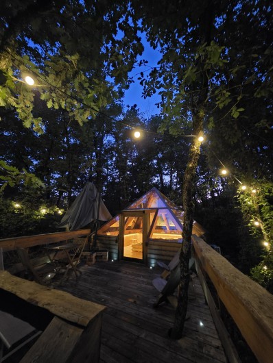 Location de vacances - Cabane dans les arbres à Rivière-sur-Tarn - La Pyramide