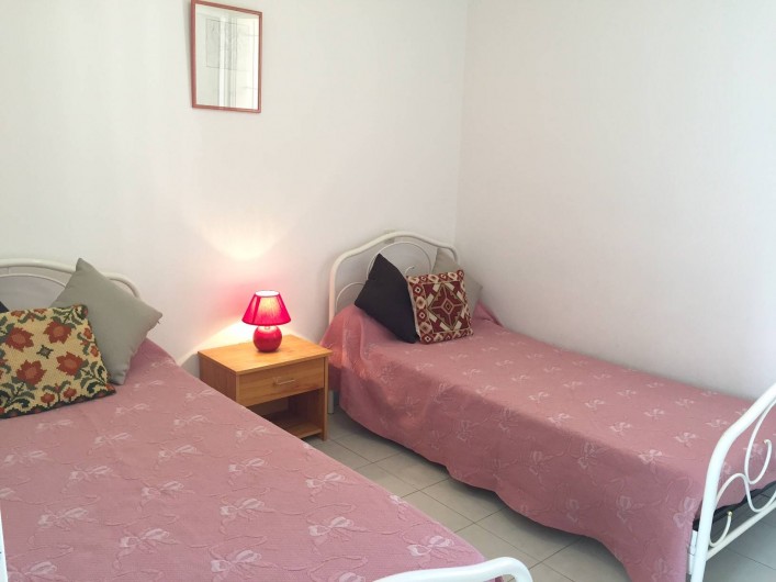 Location de vacances - Appartement à Calvi - Chambre lits simples