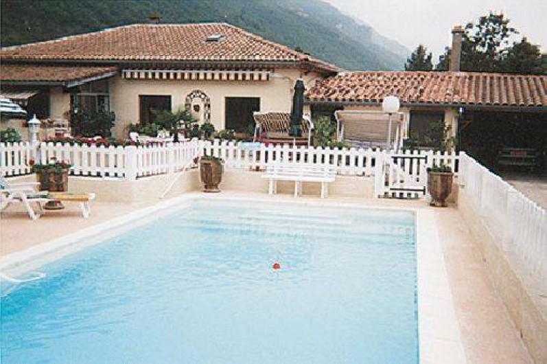 Location de vacances - Gîte à Molières-Cavaillac - la piscine de 5mx10m ouverte de Mai à fin septembre 