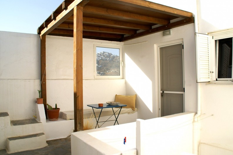 Location de vacances - Appartement à Livadi - Second terrace - House entrance