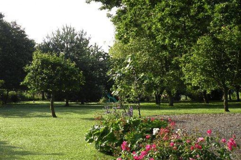 Location de vacances - Maison - Villa à Plouër-sur-Rance - jardin arboré de 3000m² commun