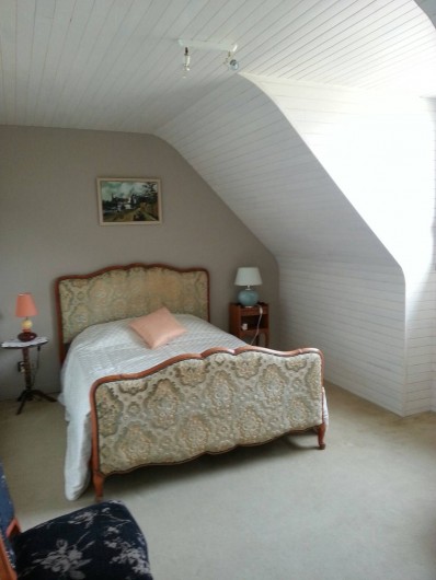 Location de vacances - Villa à Plougoulm - Chambre à l'étage vue mer