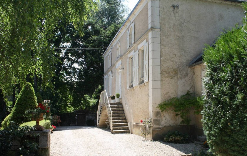 Location de vacances - Chambre d'hôtes à Sainte-Vertu - Entrée de la maison d'hôtes