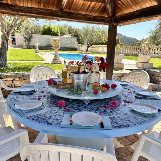 Location de vacances - Villa à Cabasse - table extérieur pour 12 couverts