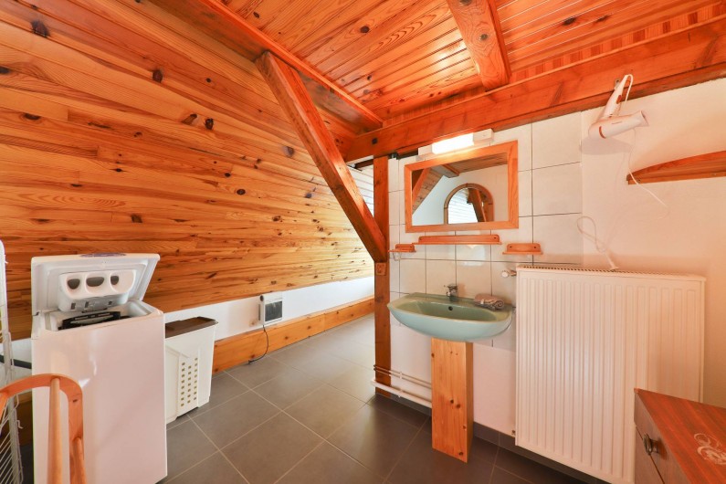 Location de vacances - Gîte à Sondernach - La salle de bains du Panoramic