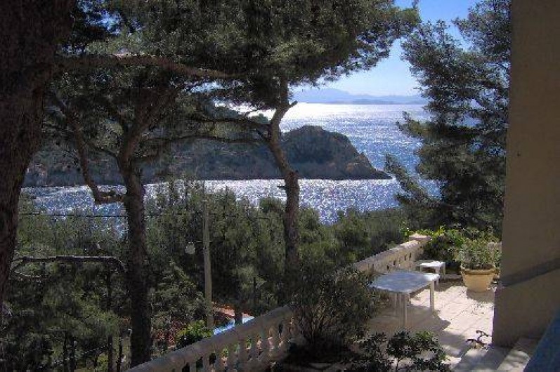 Location de vacances - Villa à Ensuès-la-Redonne - Vue mer depuis terrasse du haut