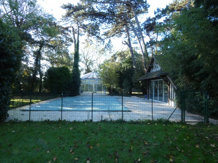 Location de vacances - Villa à Quiberville - Piscine clôturée en hivernage