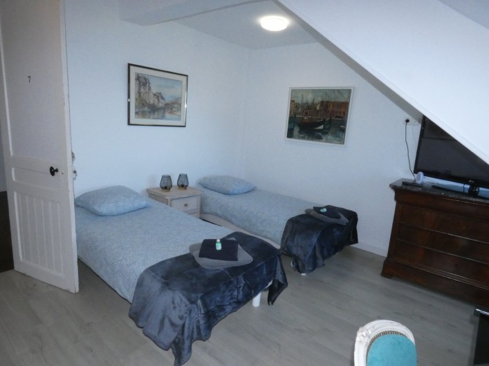 Location de vacances - Villa à Quiberville - Chambre N°7 : 2ème Etage 1 lit double ou 2 lits doubles + lavabo