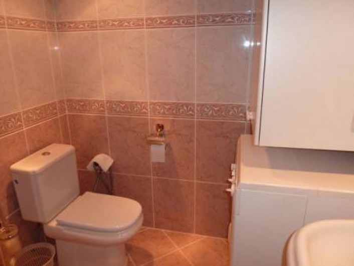 Location de vacances - Appartement à Malaga - toilet and wash/drymachine