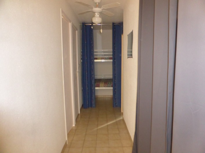 Location de vacances - Appartement à Sète - couloir