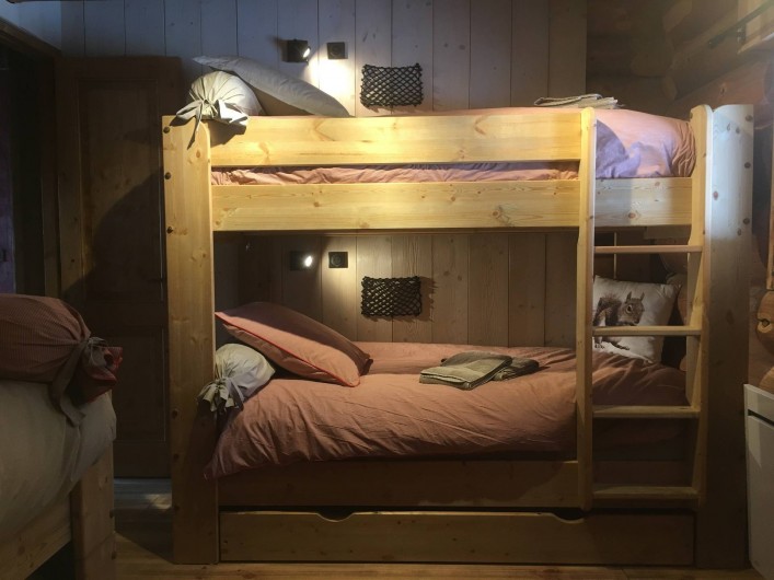 Location de vacances - Chalet à Bolquère - Le Grenier, ses lits superposés