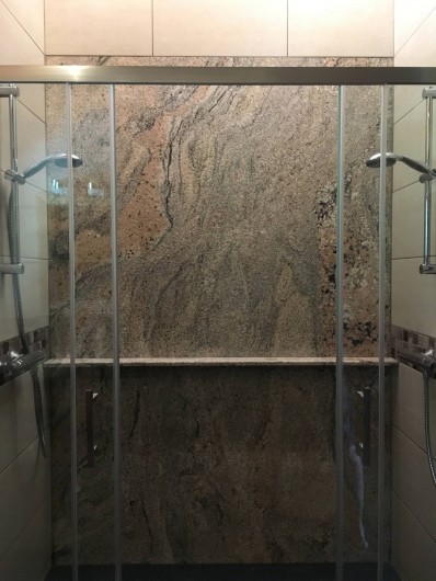 Location de vacances - Chalet à Bolquère - La grande salle d'eau avec sa double douche