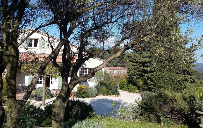 Location de vacances - Gîte à Le Beausset - la petite maison vue du haut des restanques