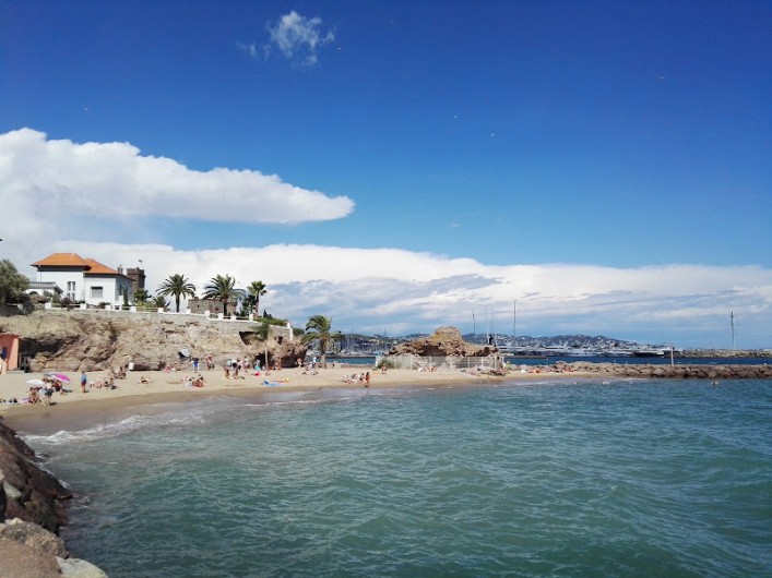 Location de vacances - Bungalow - Mobilhome à Cannes - Plage de la Raguette la plus proche à La Napoule