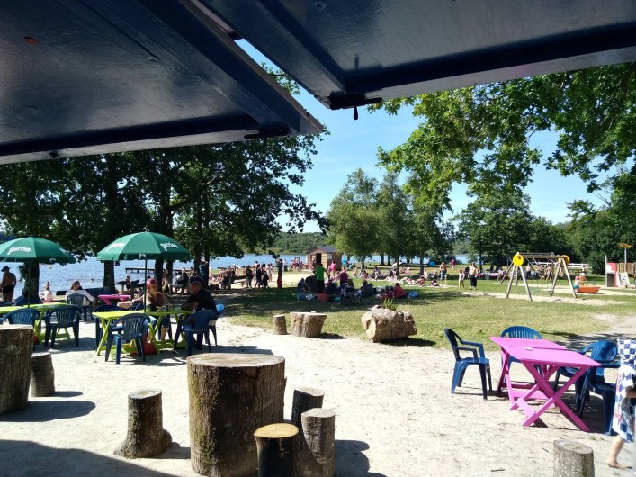 Location de vacances - Bungalow - Mobilhome à Priziac - bar snack sur le lac du bel air bretagne camping nature