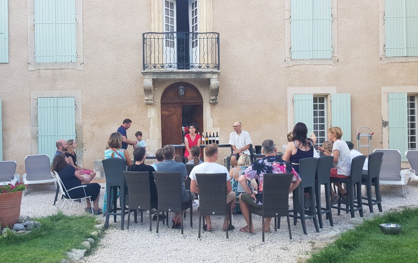 Location de vacances - Gîte à Saint-Nazaire-d'Aude - dégustation de vin