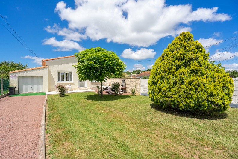 Location de vacances - Maison - Villa à Saint-Palais-sur-Mer - Allée pour le garage