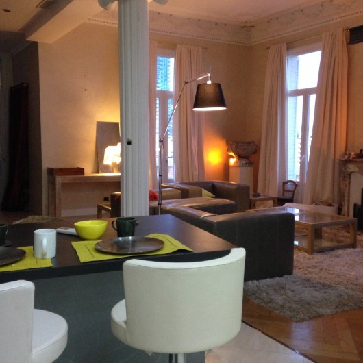 Location de vacances - Appartement à Monaco-Ville - côté repas ds le grand appartement