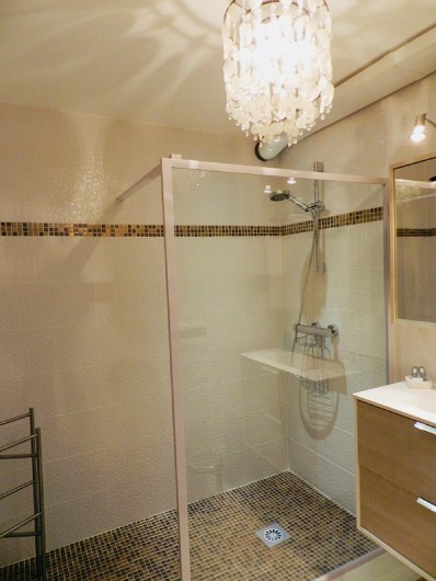 Location de vacances - Appartement à Saissac - douche à l'italienne
