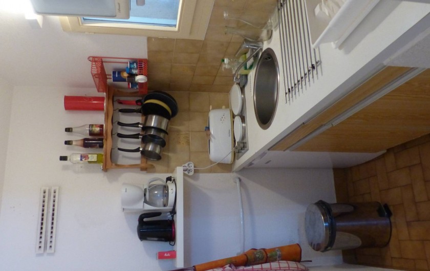 Location de vacances - Appartement à Hyères - Cuisine:2 plaques électrique, 1 four et 1 Micro-ondes...