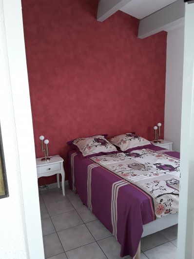 Location de vacances - Appartement à Agde - chambre indépendante avec placard mural