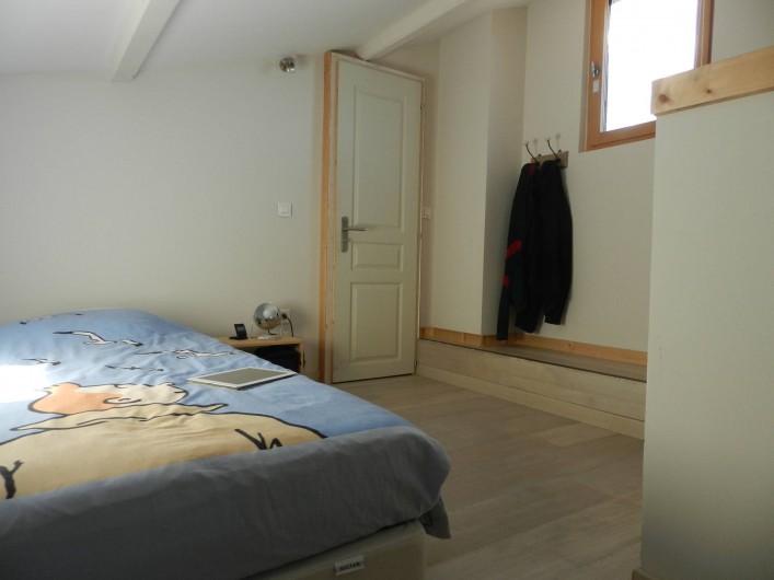 Location de vacances - Appartement à L'Isle-sur-la-Sorgue - Petite chambre au dernier étage 