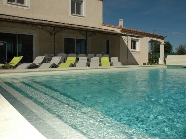 Location de vacances - Villa à Arles - Piscine