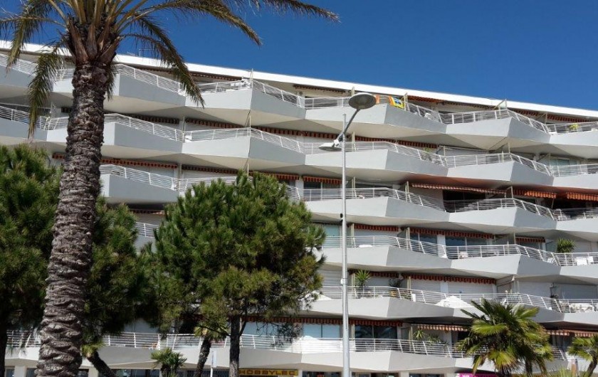 Location de vacances - Appartement à Cagnes-sur-Mer - Façade Sud
