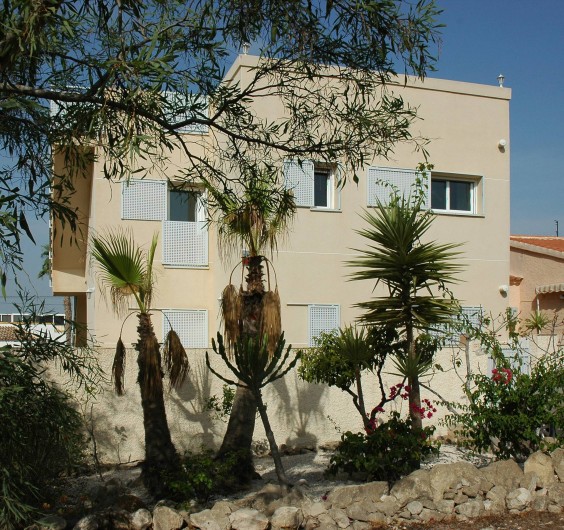 Location de vacances - Appartement à San Fulgencio - Façade arrière maison