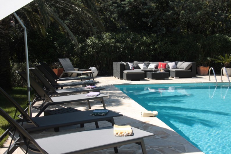Location de vacances - Villa à Sainte-Maxime - Piscine