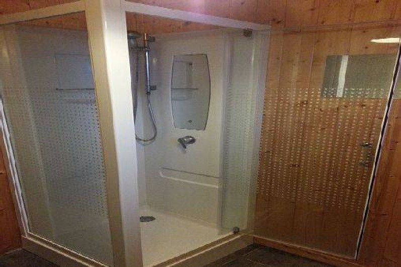 Location de vacances - Chalet à Grigneuseville - salle de douche