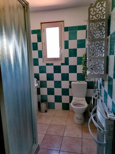 Location de vacances - Appartement à Pernes-les-Fontaines - Salle de bain, WC, douche