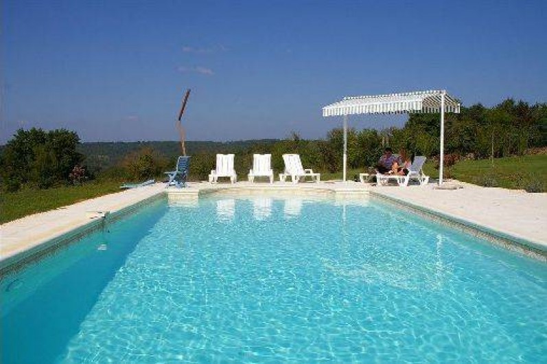 Location de vacances - Gîte à Saint-Amand-de-Coly - la piscine