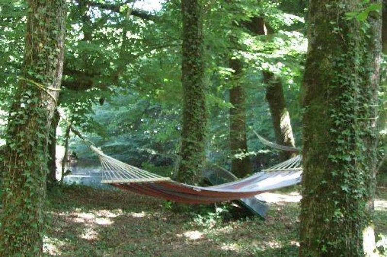Location de vacances - Maison - Villa à Franchesse - Un coin de sieste sous la clairière