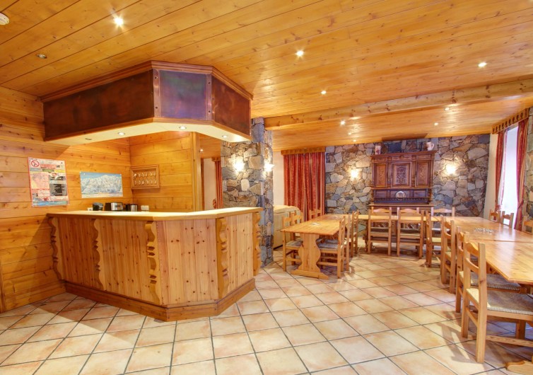 Location de vacances - Chalet à Méribel - cheminée