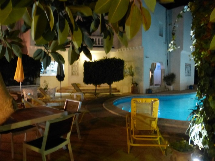 Location de vacances - Villa à Hammamet - plage de piscine et salon maure