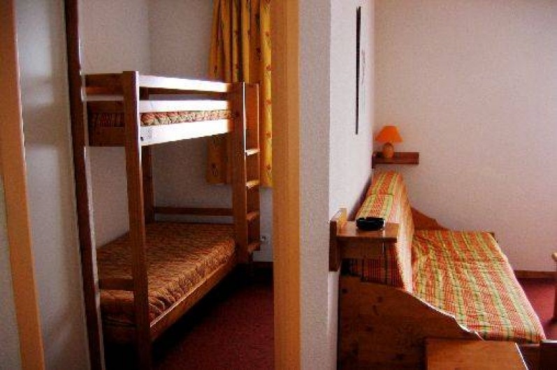 Location de vacances - Appartement à Le Corbier - Chambre 2 avec 2 lits superposés