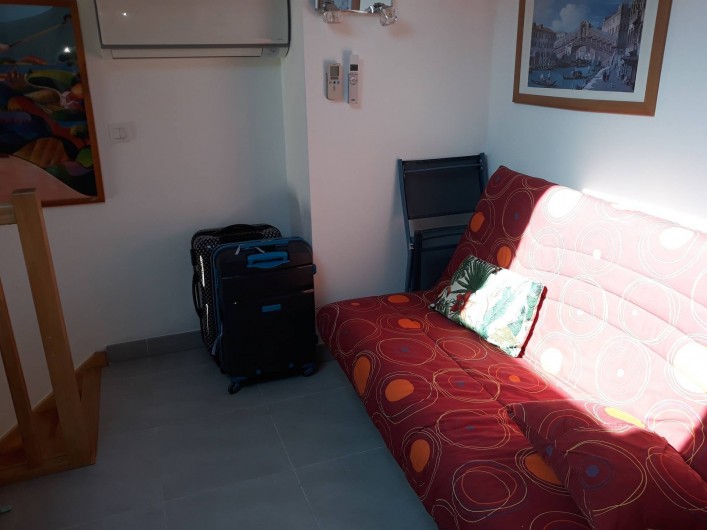 Location de vacances - Appartement à Les Issambres - Canapé lit en mezzanine