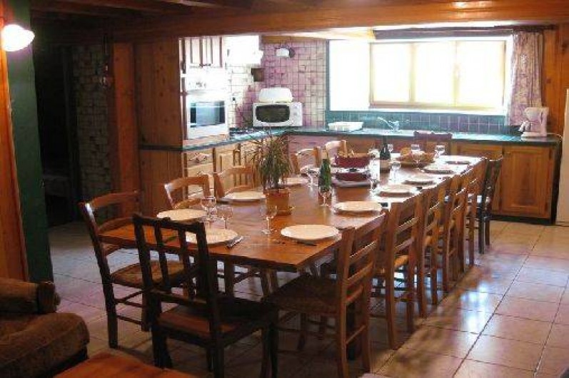 Location de vacances - Appartement à Saint-Gervais-les-Bains - salle à manger cuisine ouverte
